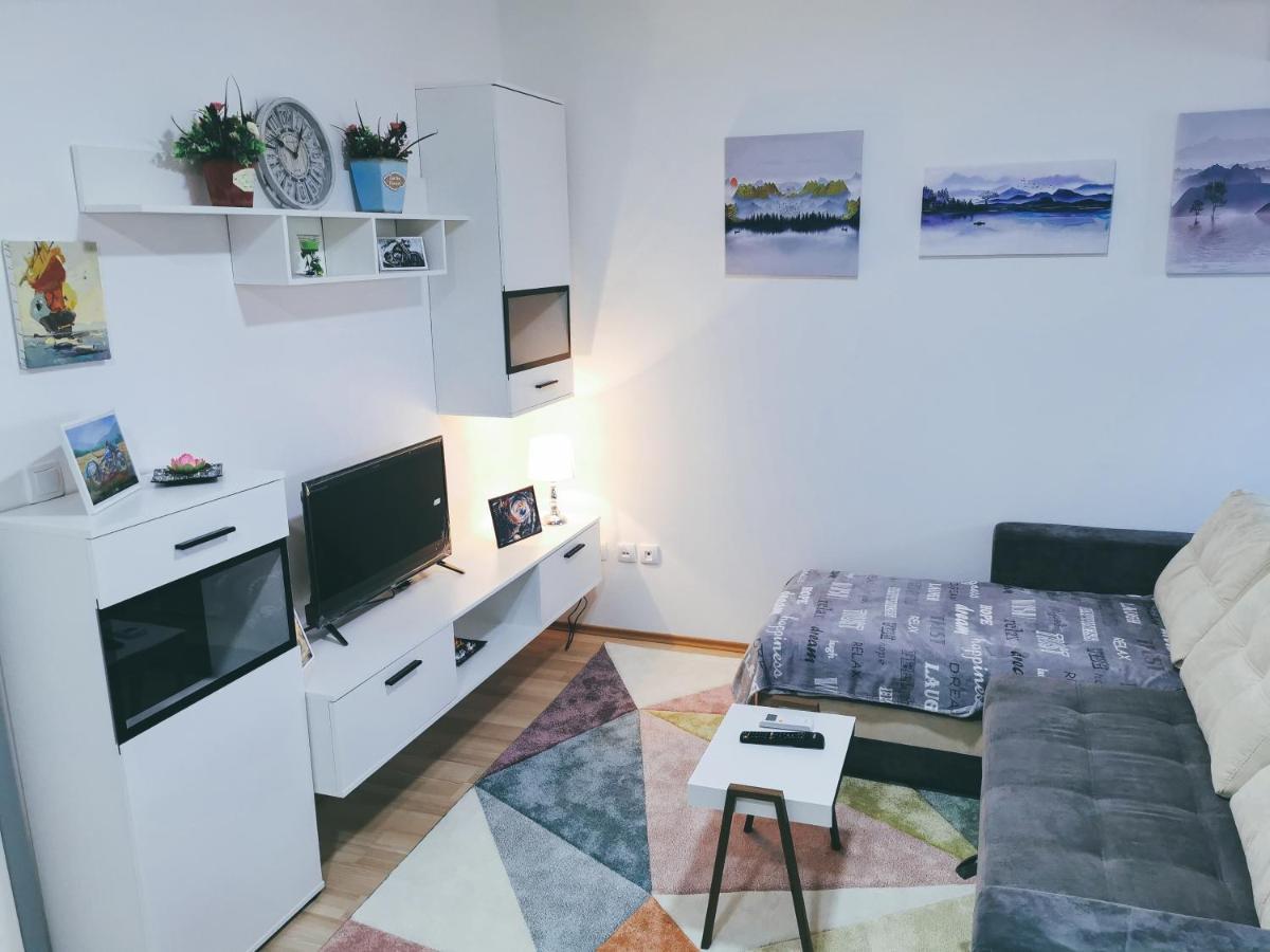 Cozy Corner Apartments - Free Parking & Wi-Fi Ćuprija Esterno foto