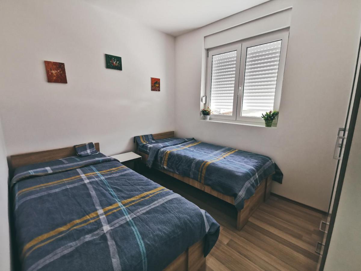 Cozy Corner Apartments - Free Parking & Wi-Fi Ćuprija Esterno foto