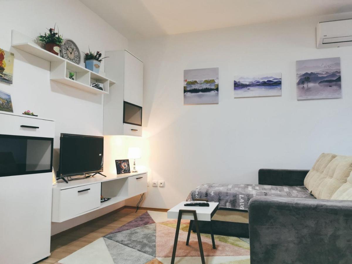 Cozy Corner Apartments - Free Parking & Wi-Fi Ćuprija Esterno foto