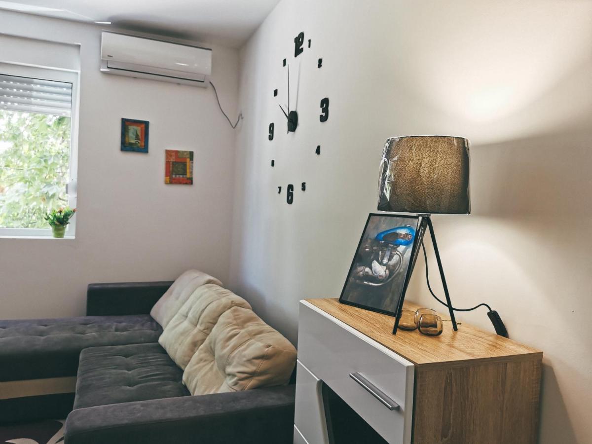 Cozy Corner Apartments - Free Parking & Wi-Fi Ćuprija Esterno foto