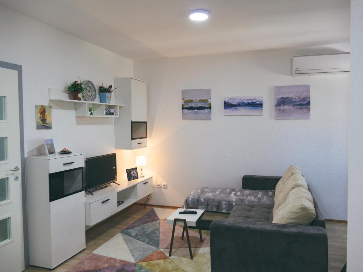 Cozy Corner Apartments - Free Parking & Wi-Fi Ćuprija Esterno foto