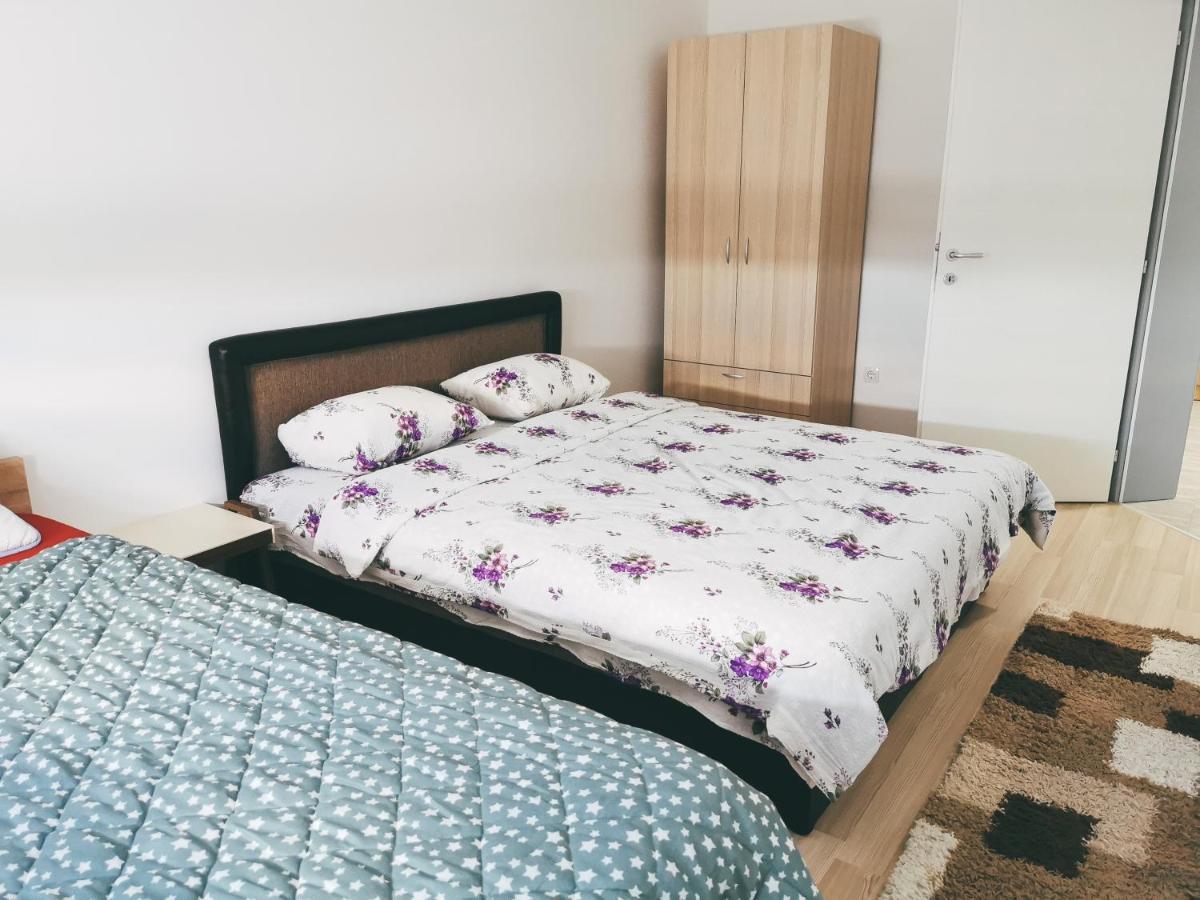 Cozy Corner Apartments - Free Parking & Wi-Fi Ćuprija Esterno foto